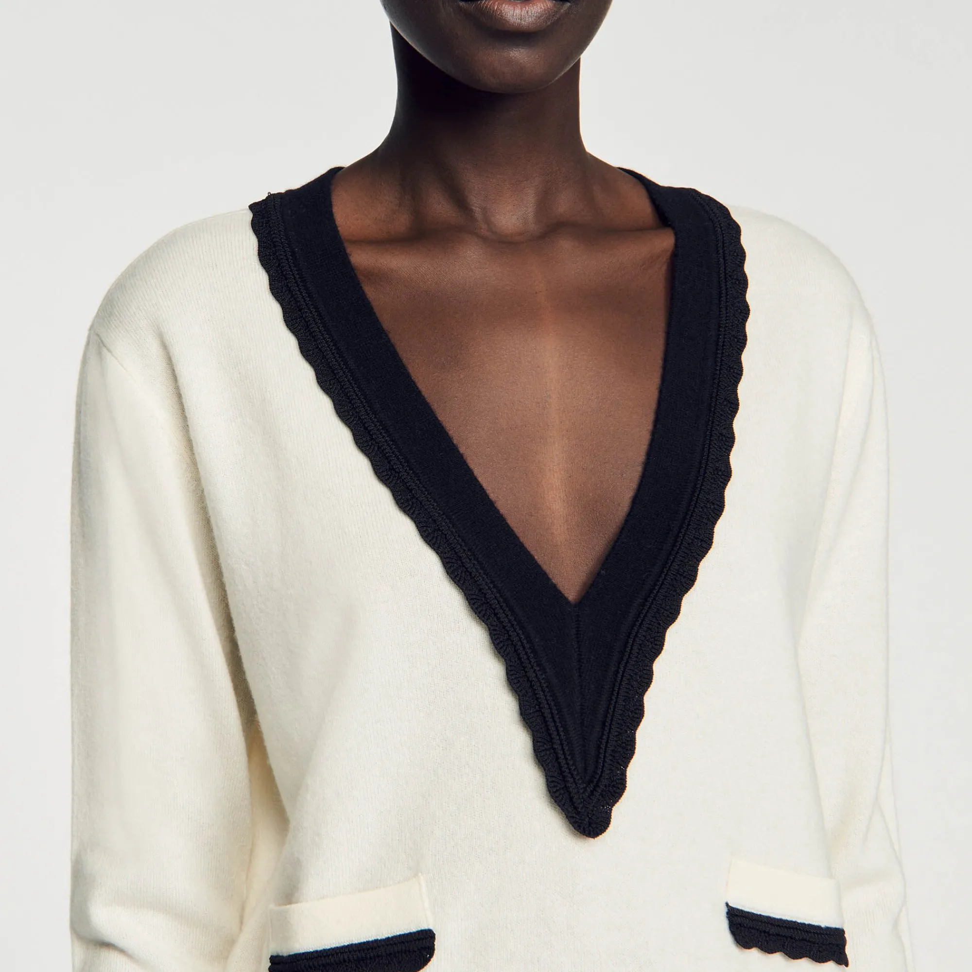 Mulheres Sandro Paris Sueter Bicolor Com Decote Em V