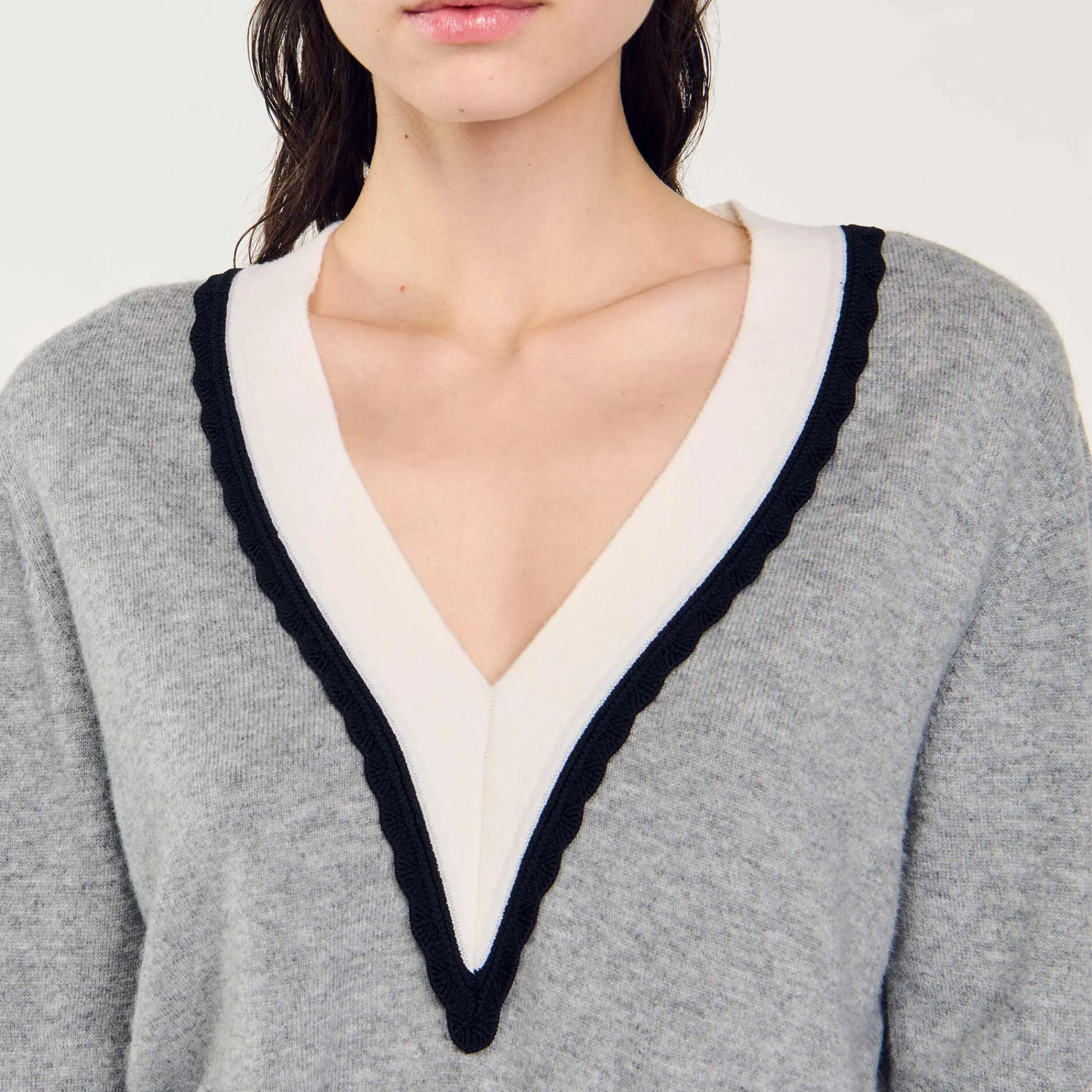 Mulheres Sandro Paris Sueter Contrastante Com Decote Em V